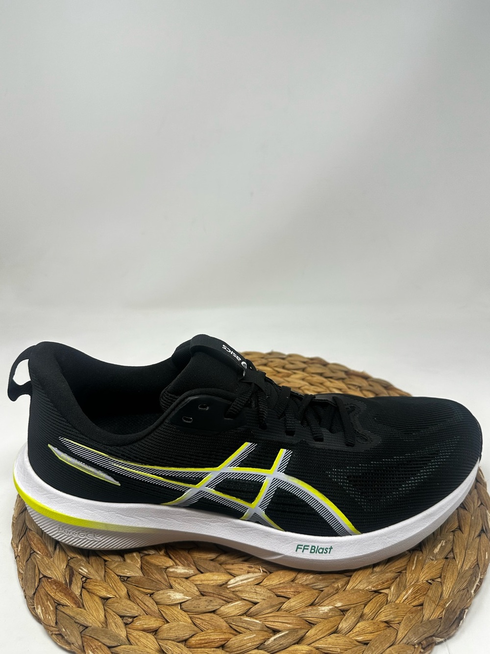 ASICS GT-1000 14 Running Shoes Black Citron Size 12 Men's